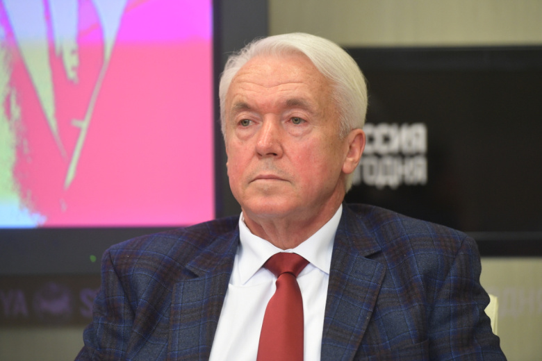 Владимир Олейник